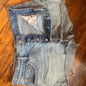 LEVI’S brand new denim shorts